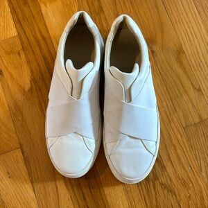 White leather slip on sneakers size 39/US women’s 9